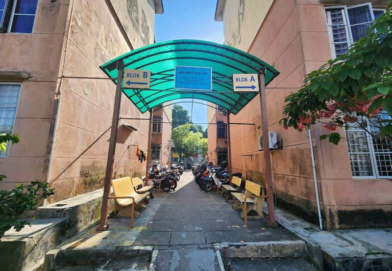 Desa Temenggong Apartment