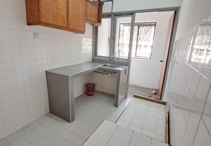 Dahlia Apartment, Pandan Indah