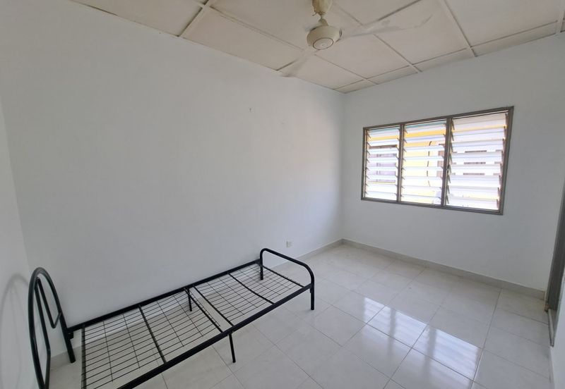 Dahlia Apartment, Pandan Indah