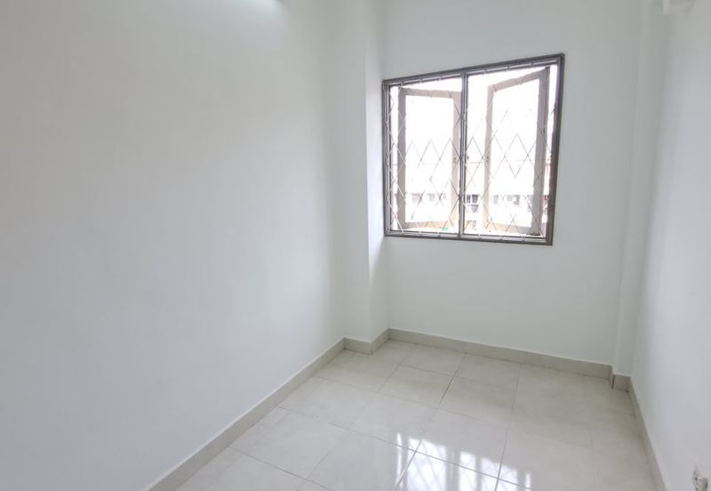 Dahlia Apartment, Pandan Indah