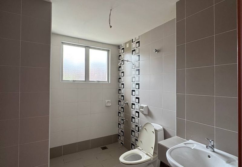 Opulenia @ Denai Alam