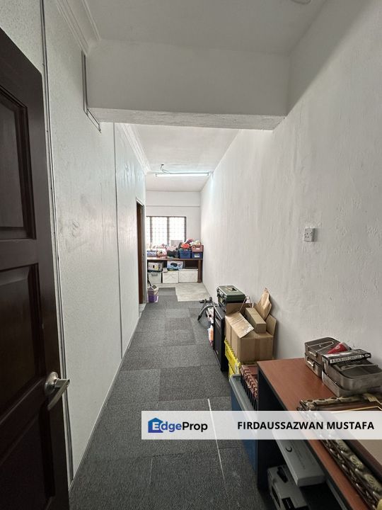 3 Storey Shoplot Kosmopleks Bdr Baru Salak Tinggi, Selangor, Sepang