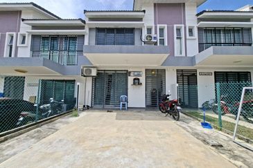 Kota Puteri, Batu Arang