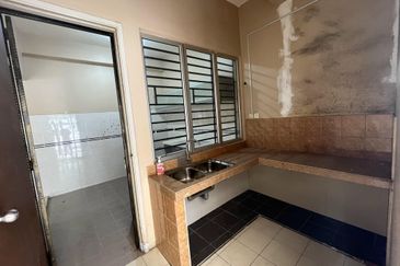 Ariza Garden Villa @ Taman Raintree