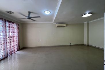 Ariza Garden Villa @ Taman Raintree