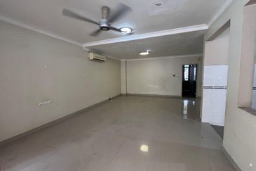 Ariza Garden Villa @ Taman Raintree