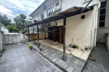 Ariza Garden Villa @ Taman Raintree