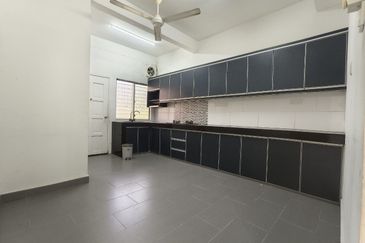 Kota Puteri, Batu Arang