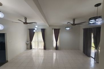 Kota Puteri, Batu Arang