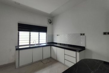 Kota Puteri, Batu Arang