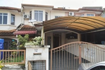 Taman Mawar, Bandar Baru Salak Tinggi