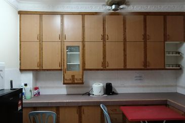 Taman Mawar, Bandar Baru Salak Tinggi