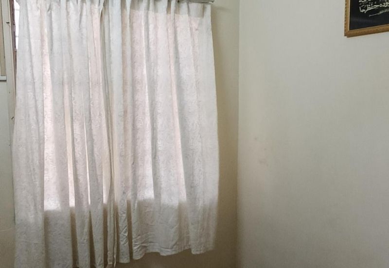 Taman Mawar, Bandar Baru Salak Tinggi