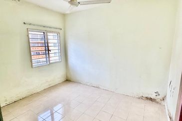 Residensi Bistaria, Ukay Bistari