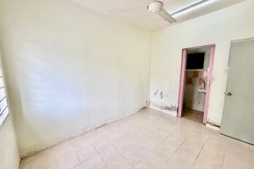 Residensi Bistaria, Ukay Bistari