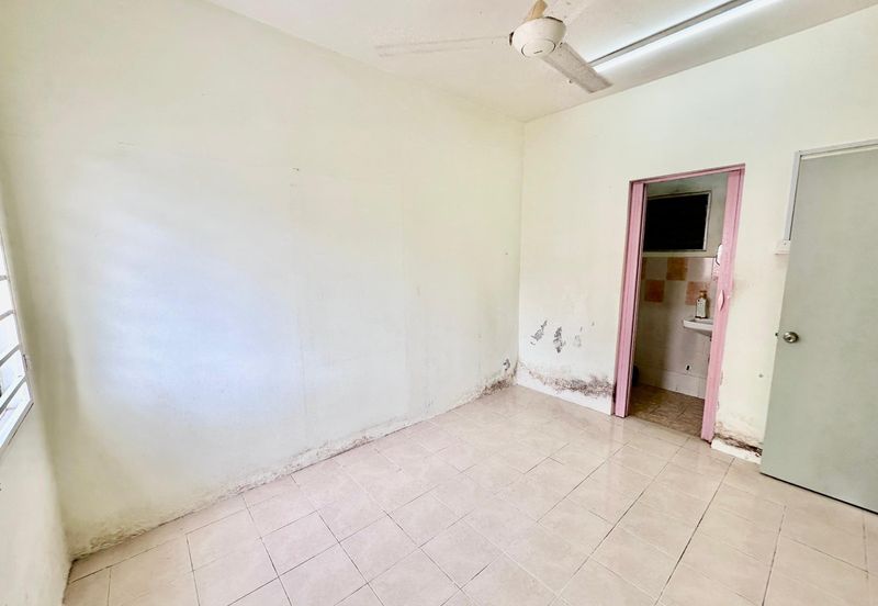 Residensi Bistaria, Ukay Bistari