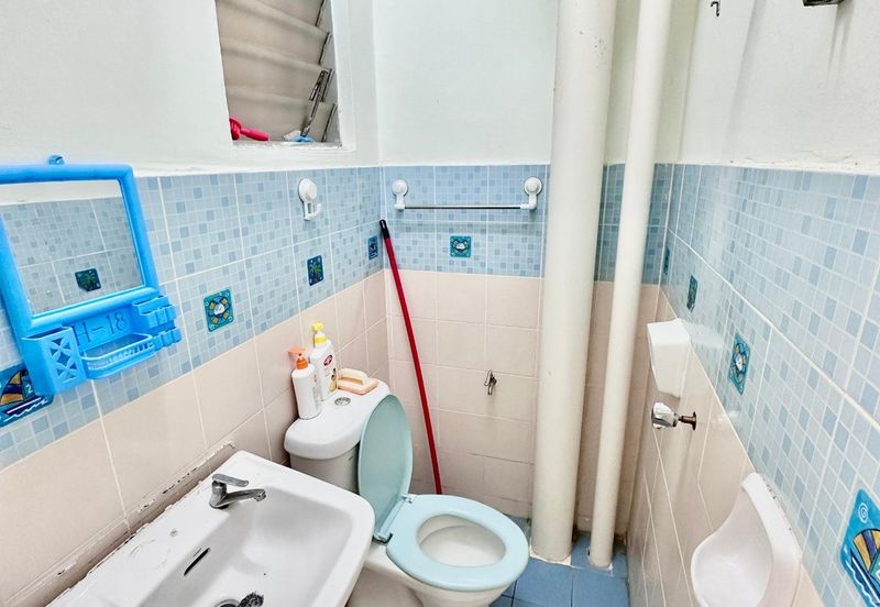 Residensi Bistaria, Ukay Bistari