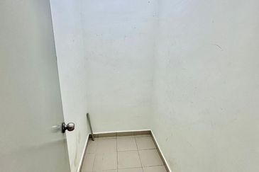 Residensi Bistaria, Ukay Bistari