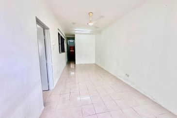 Residensi Bistaria, Ukay Bistari