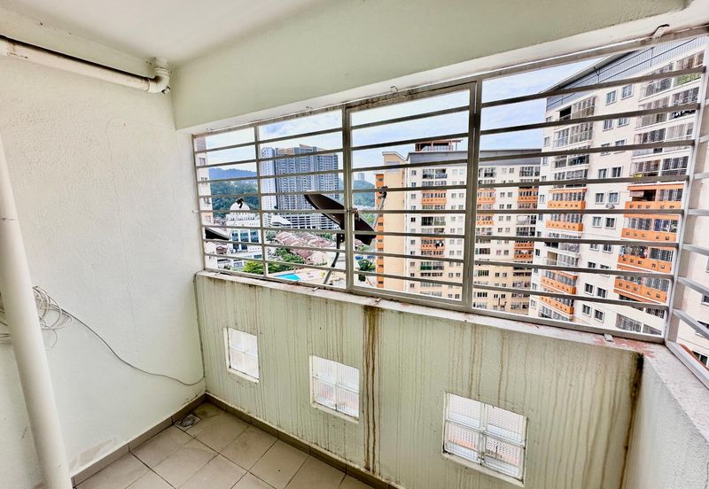 Residensi Bistaria, Ukay Bistari