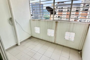 Residensi Bistaria, Ukay Bistari