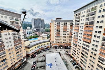 Residensi Bistaria, Ukay Bistari