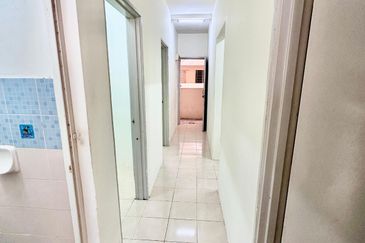 Residensi Bistaria, Ukay Bistari