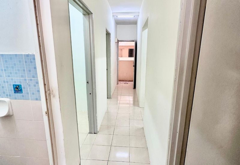 Residensi Bistaria, Ukay Bistari