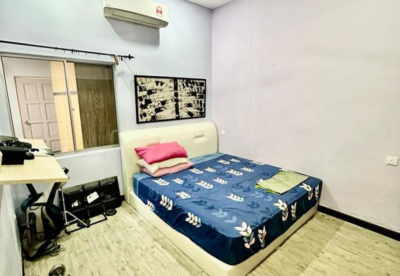 AU 1 (Datuk Keramat)