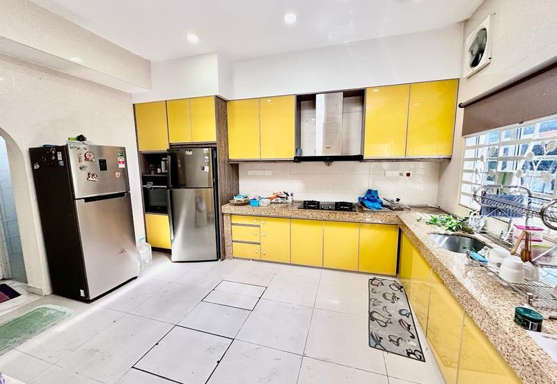 AU 1 (Datuk Keramat)