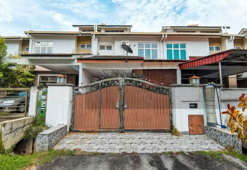 Kota Puteri, Batu Arang