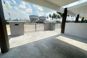 Pulau Indah ( Pulau Lumut )