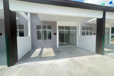 Pulau Indah ( Pulau Lumut )