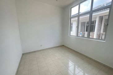 Pulau Indah ( Pulau Lumut )