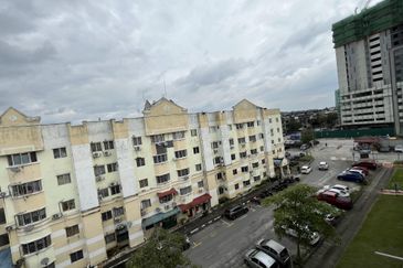 Pangsapuri Mutiara Subang