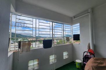 Residensi Bistaria, Ukay Bistari