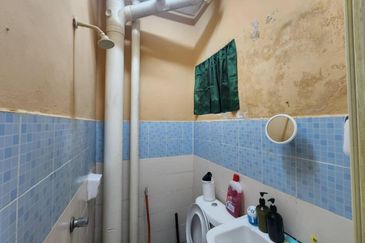 Residensi Bistaria, Ukay Bistari