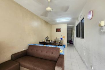 Residensi Bistaria, Ukay Bistari