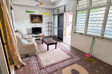 Desa Pinggiran Putra