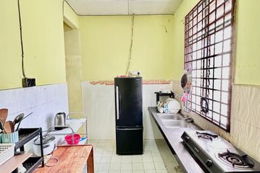 Desa Pinggiran Putra