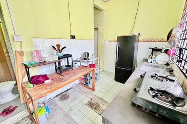 Desa Pinggiran Putra