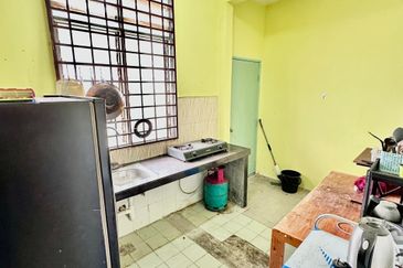 Desa Pinggiran Putra