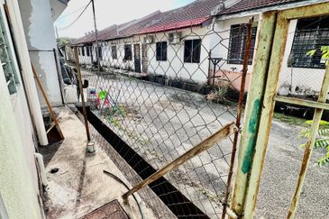 Desa Pinggiran Putra