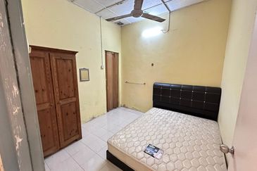 Desa Pinggiran Putra