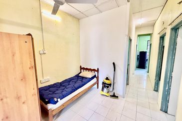 Desa Pinggiran Putra