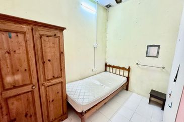 Desa Pinggiran Putra