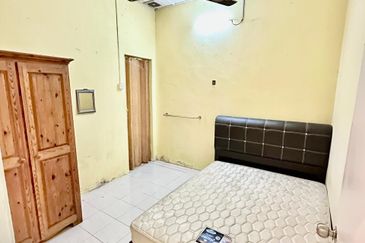 Desa Pinggiran Putra