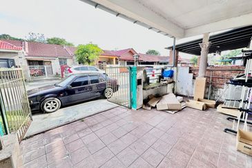 Desa Pinggiran Putra