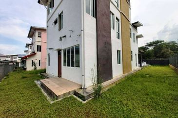 FREEHOLD Banglo Taman Bukit Kuang Perdana Near BRP