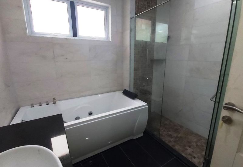 Kemensah Heights Freehold Spacious Bungalow